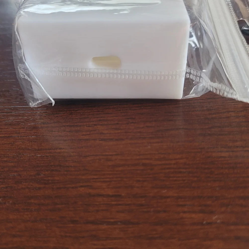 NEW! Starbucks 3D White Tote Bag Apple Airpod PRO Case NEW